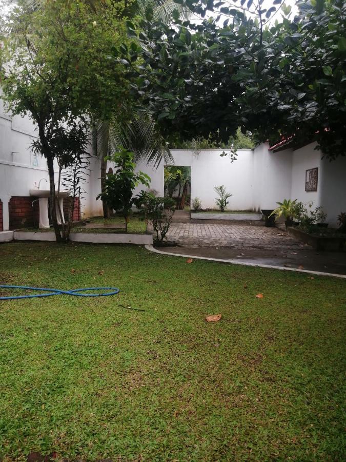 Apartamento Ibis Udawalawe Exterior foto
